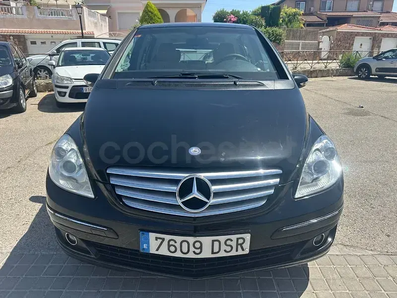 Usado Mercedes B150 95 CV (69 kW) 2006 Negro Monovolumen