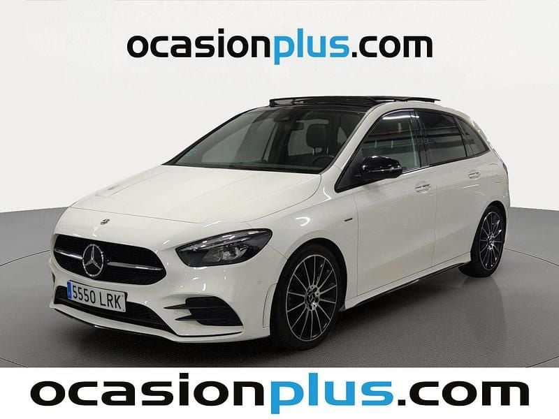 Usado Mercedes B180 AMG 136 CV (100 kW) 2021 Blanco Monovolumen