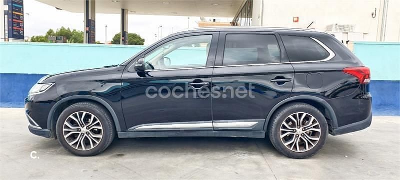Usado Mitsubishi Outlander 150 CV (110 kW) 2017 Negro SUV