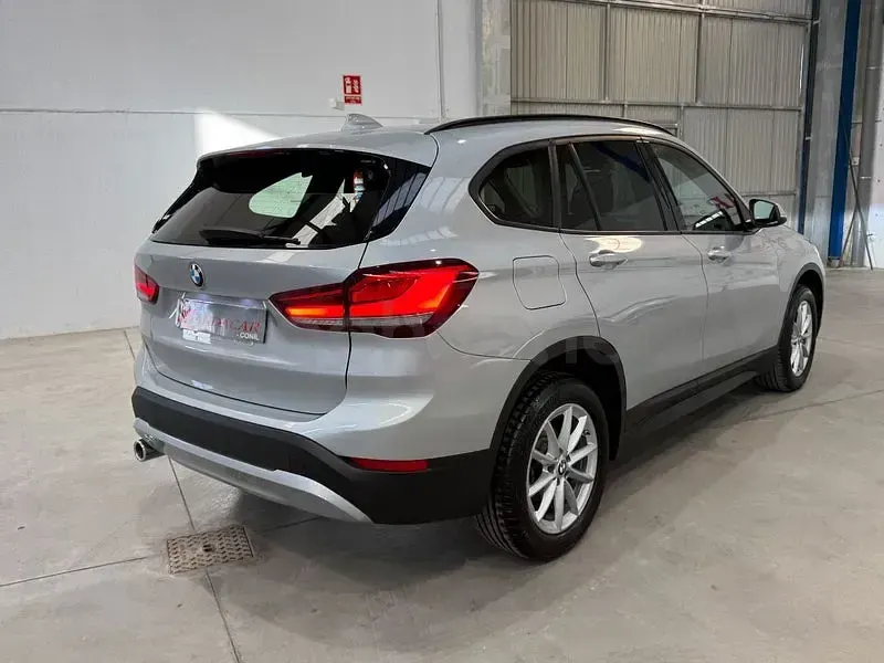 Usado BMW X1 116 CV (85 kW) 2020 Gris / plata SUV