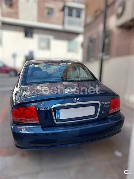 Usado Hyundai Sonata GLS 172 CV (126 kW) 2004 Azul Berlina