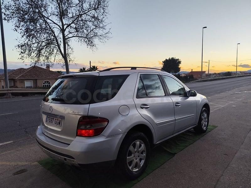 Usado Mercedes ML320 224 CV (164 kW) 2008 Gris / plata SUV