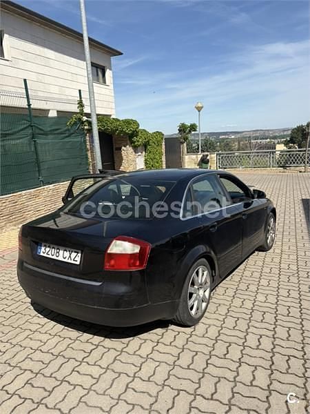 Usado Audi A4 Sport 130 HP (95 kW) 2004 Preto Sedan