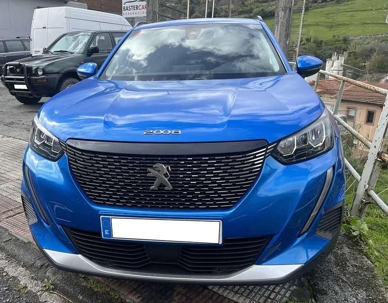 Usado Peugeot 2008 Allure 101 CV (74 kW) 2020 Azul SUV