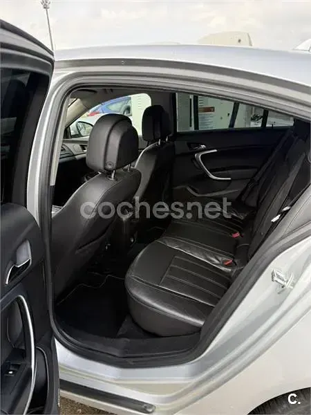 Usado Opel Insignia Cosmo 220 CV (161 kW) 2009 Gris / plata Berlina