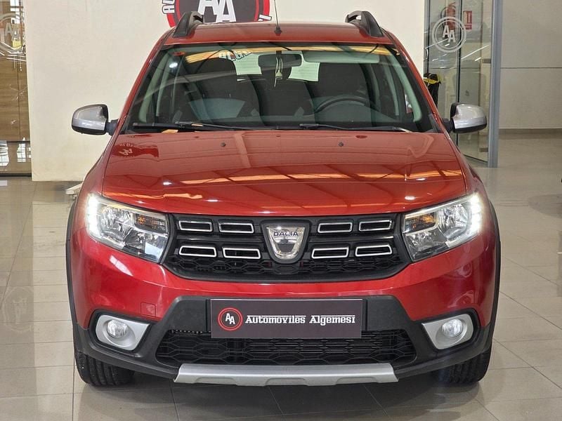 Usado Dacia Sandero Stepway 90 CV (66 kW) 2019 Burdeos Utilitario