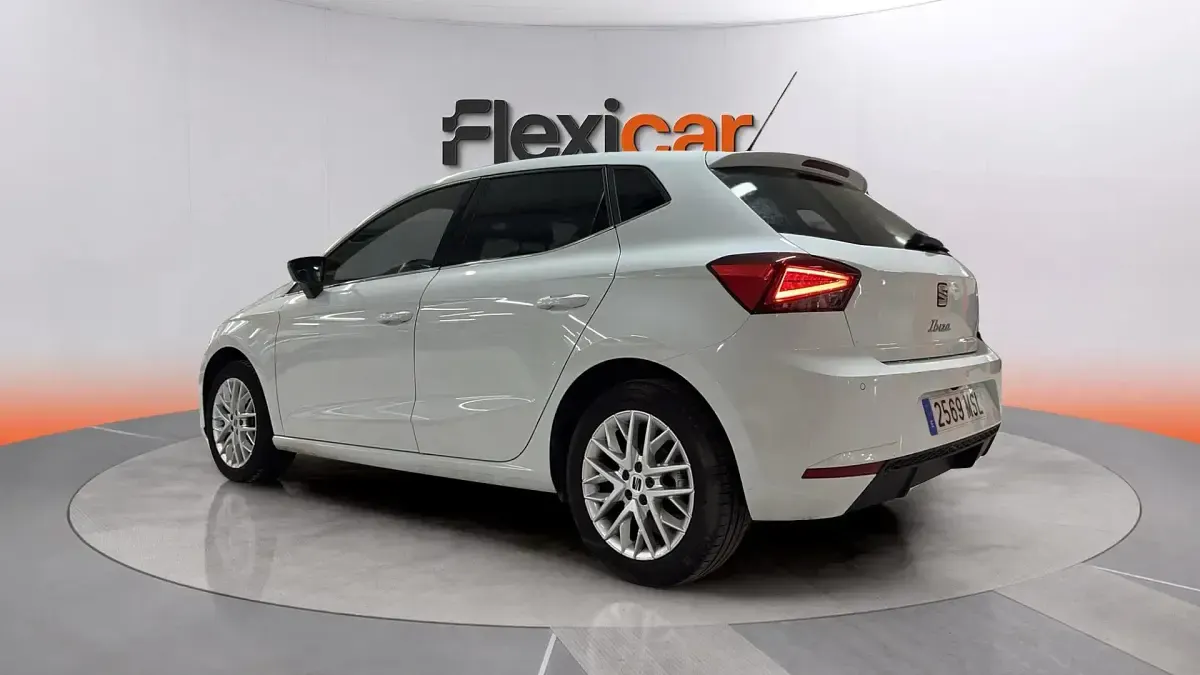 Usado Seat Ibiza 116 CV (85 kW) 2024 Blanco Utilitario
