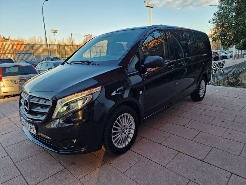 Negro Usado 2021 Mercedes Vito Monovolumen | 34.500 € - Imagen 1/4