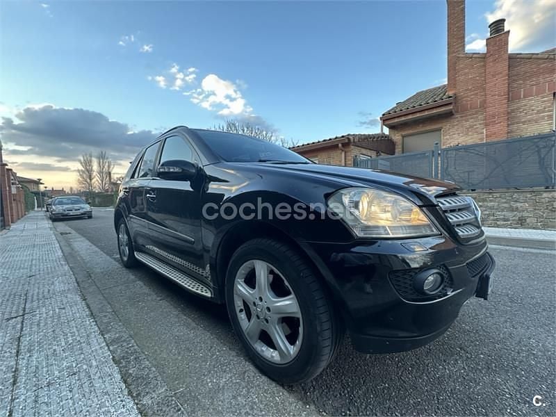 Usado Mercedes ML320 224 CV (164 kW) 2007 Negro SUV