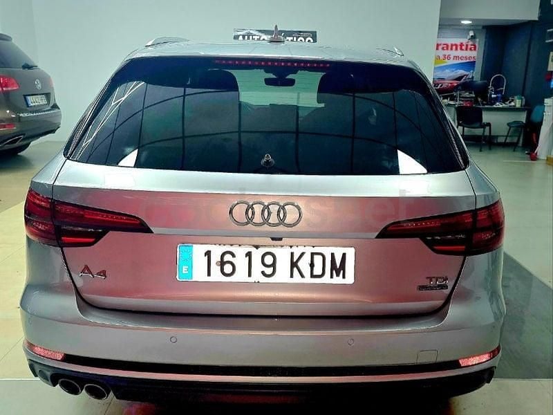Usado Audi A4 S-Line 190 CV (139 kW) 2018 Gris / plata Familiar