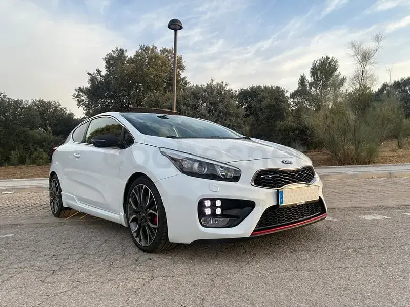 Usado Kia ProCeed GT 204 CV (150 kW) 2014 Blanco Utilitario