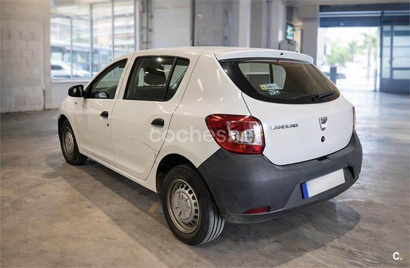 Usado Dacia Sandero Ambiance 75 CV (55 kW) 2014 Blanco Berlina