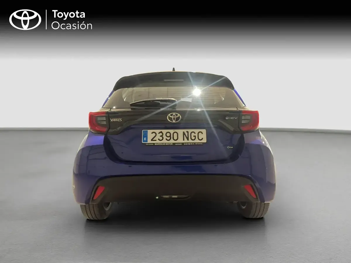 Usado Toyota Yaris Active 116 CV (85 kW) 2025 Azul Utilitario