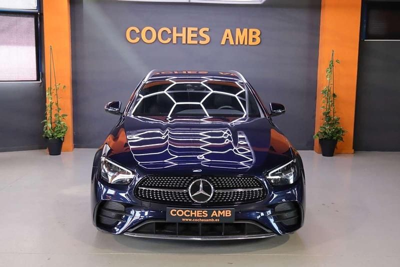Usado Mercedes E300 306 CV (225 kW) 2020 Azul Familiar