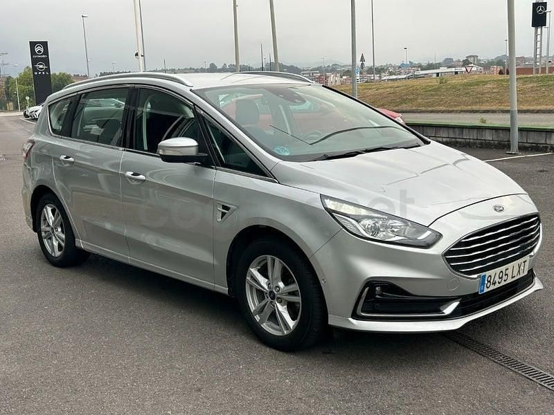 Usado Ford S-MAX Titanium 150 CV (110 kW) 2022 Gris / plata Monovolumen