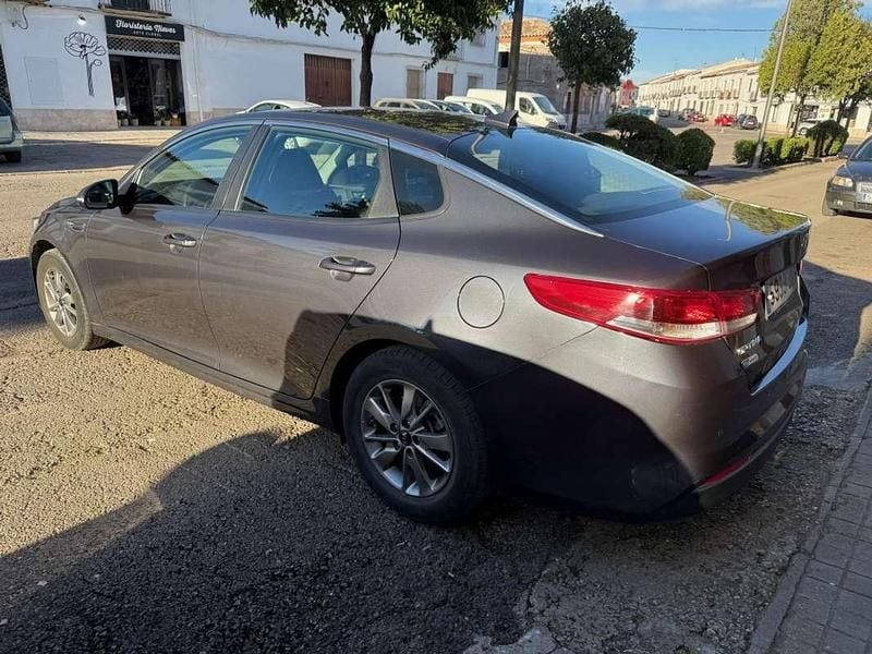 Usado Kia Optima 141 CV (103 kW) 2017 Gris Berlina