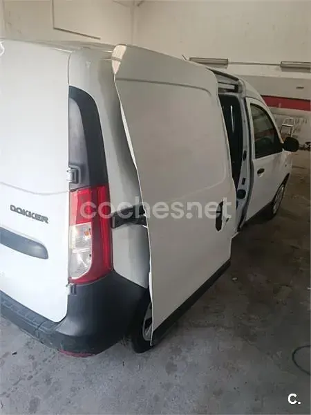 Usado Dacia Dokker Ambiance 90 CV (66 kW) 2018 Blanco Monovolumen