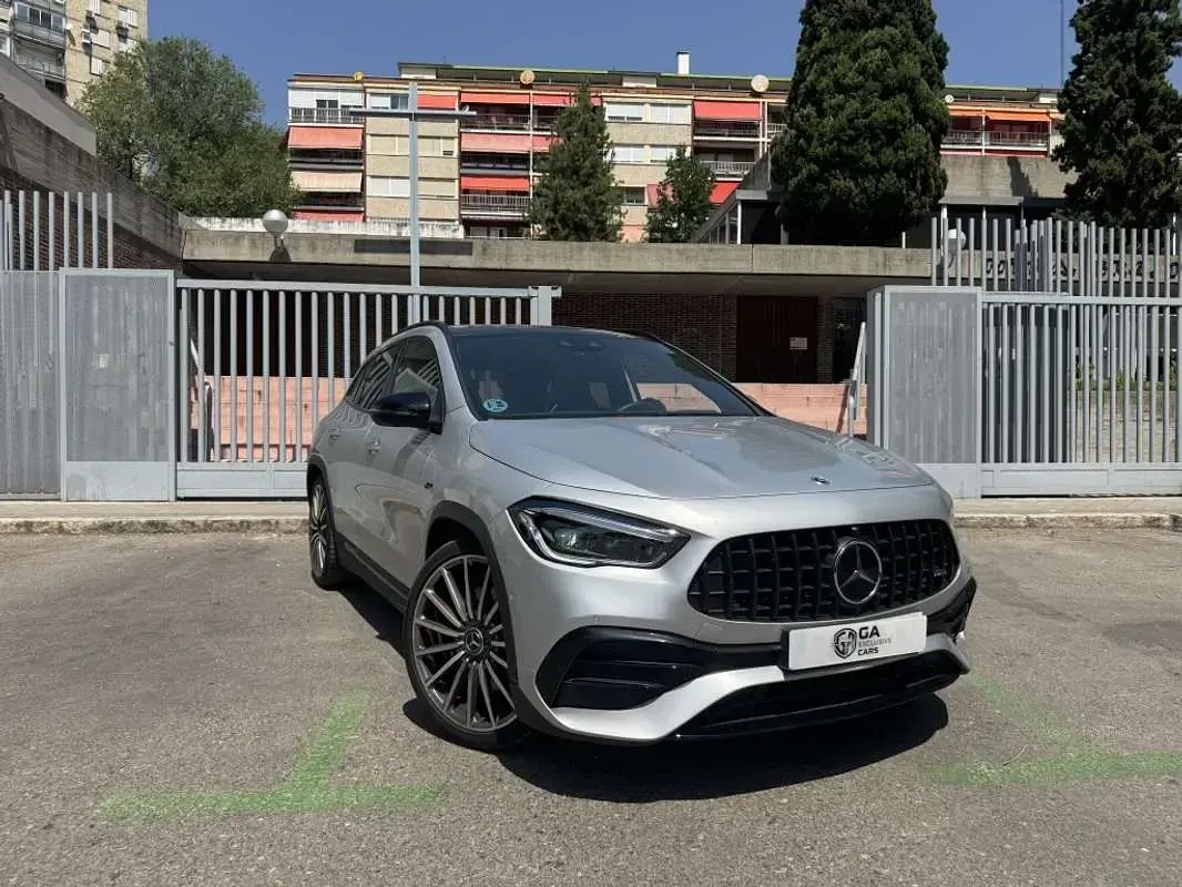 Usado Mercedes GLA35 AMG AMG 306 CV (225 kW) 2022 Gris SUV