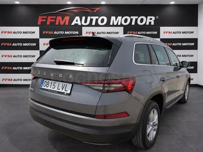 Usado Skoda Kodiaq Ambition 150 CV (110 kW) 2022 Gris / plata SUV