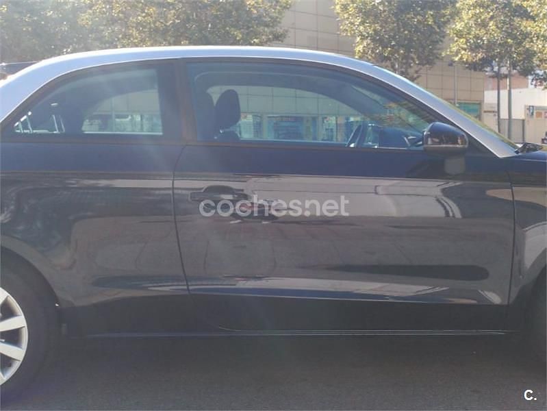 Usado Audi A1 Attraction 86 CV (63 kW) 2014 Negro Berlina