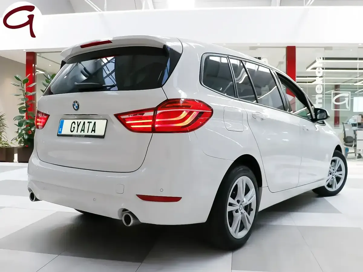 Usado BMW 218 Gran Tourer 150 CV (110 kW) 2018 Blanco Monovolumen