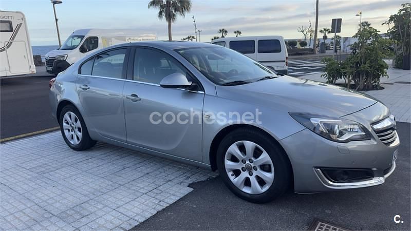 Gris / plata Usado 2016 Opel Insignia Business Berlina | 4995 € (Super precio) - Imagen 1/3