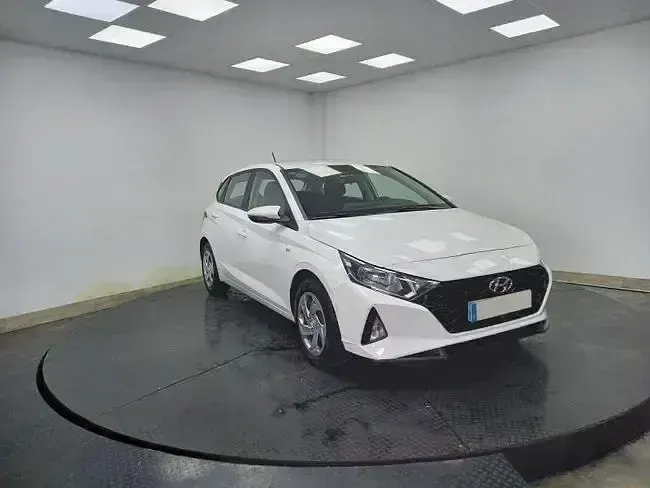 Usado Hyundai i20 101 CV (74 kW) 2021 Blanco Utilitario