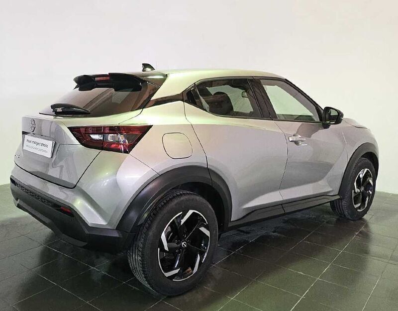 Usado Nissan Juke N-Connecta 114 CV (83 kW) 2024 Plateado SUV