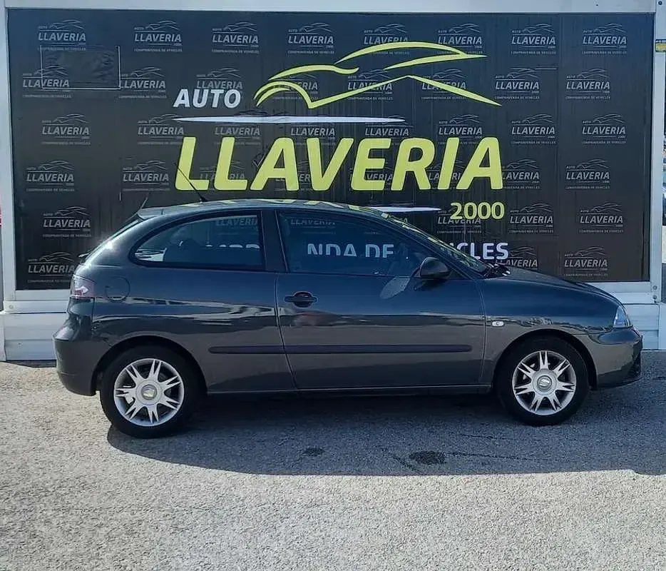 Usado Seat Ibiza 86 CV (63 kW) 2006 Negro Utilitario