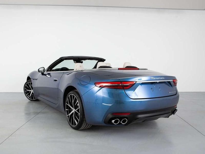 Nuevo Maserati GranCabrio 489 CV (359 kW) 2025 Azul Descapotable