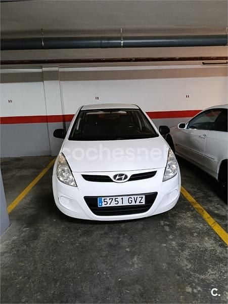Blanco Usado 2009 Hyundai i20 Comfort Berlina | 4790 € (Precio justo) - Imagen 1/4
