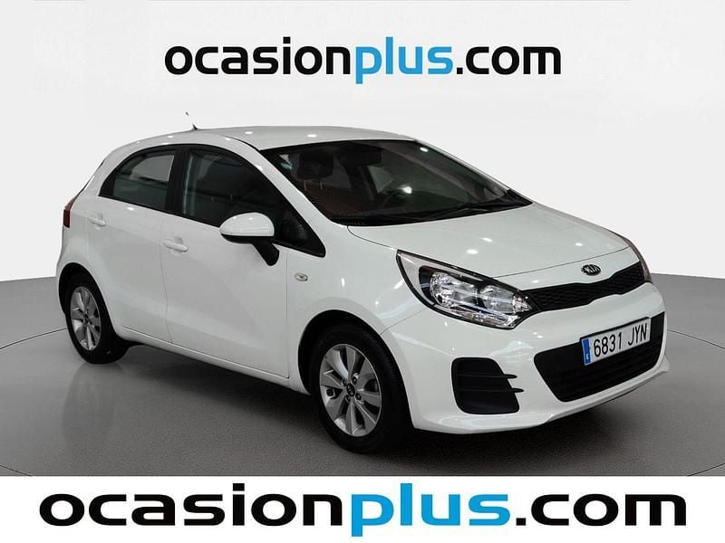 Usado Kia Rio 84 CV (61 kW) 2017 Blanco Utilitario