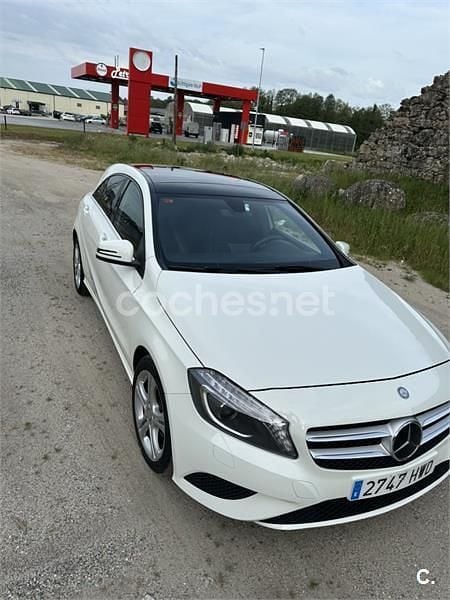 Usado Mercedes A180 Urban 109 CV (80 kW) 2014 Blanco Berlina