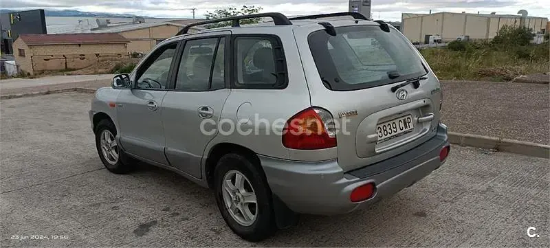 Usado Hyundai Santa Fe GLS 112 CV (82 kW) 2004 Gris / plata SUV
