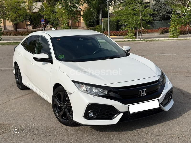 Usado Honda Civic Dynamic 129 CV (94 kW) 2019 Blanco Berlina