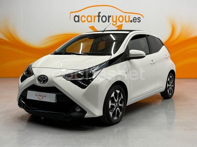 Blanco Usado 2019 Toyota Aygo X-play Utilitario | 11.900 € (Precio justo) - Imagen 1/4