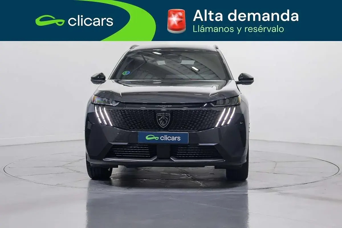 Usado Peugeot 5008 Allure 136 CV (100 kW) 2025 Negro SUV