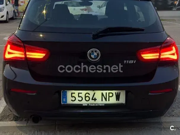 Usado BMW 118 Sport Line 136 CV (100 kW) 2016 Negro Utilitario