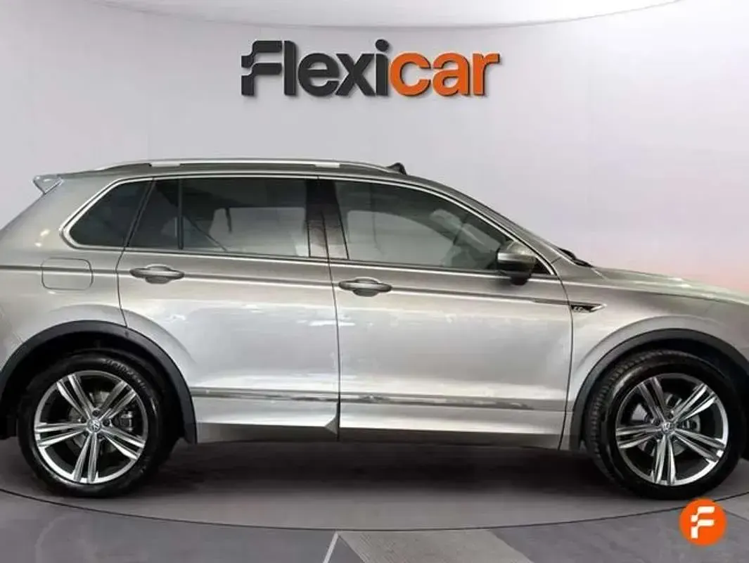 Usado VW Tiguan R-line 150 CV (110 kW) 2020 Gris SUV
