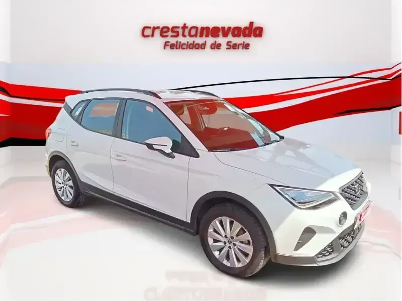 Usado Seat Arona Style 110 CV (80 kW) 2021 Blanco SUV