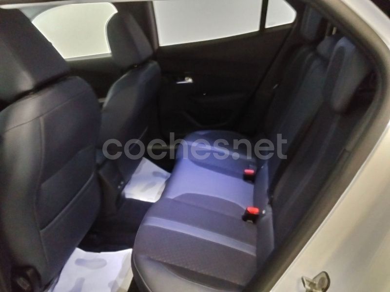 Usado Peugeot 2008 Allure 100 CV (73 kW) 2020 Blanco SUV