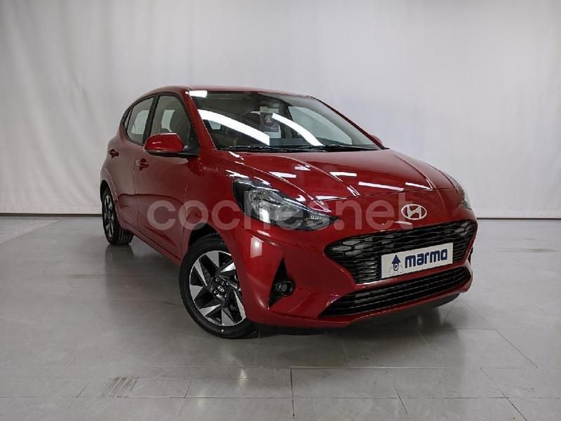 Rojo Usado 2024 Hyundai i10 Utilitario | 14.690 € (Un poco caro) - Imagen 1/4