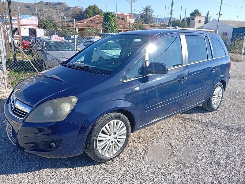 Usado Opel Zafira Essentia 110 CV (80 kW) 2011 Azul Monovolumen