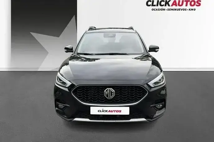 Usado MG ZS Luxury 106 CV (77 kW) 2025 Negro Berlina