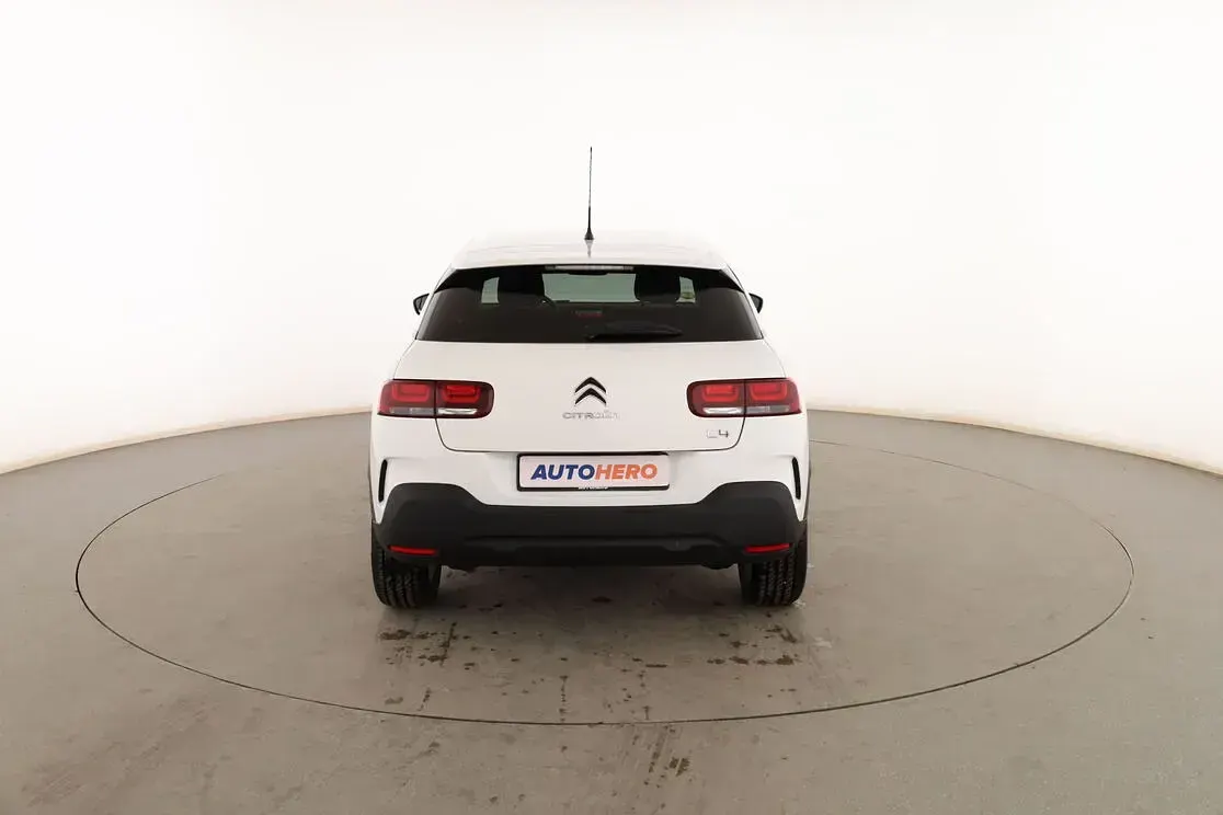Usado Citroën C4 Shine 110 CV (80 kW) 2020 Blanco SUV