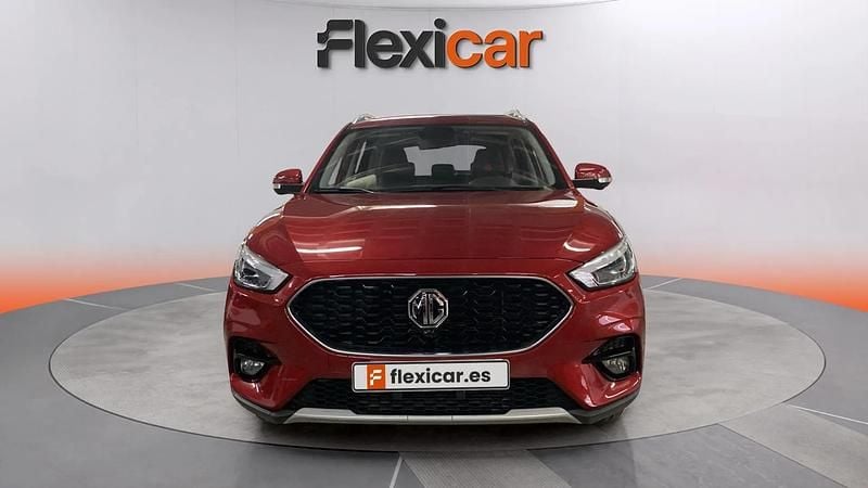 Usado MG ZS Luxury 111 CV (81 kW) 2023 Rojo Berlina