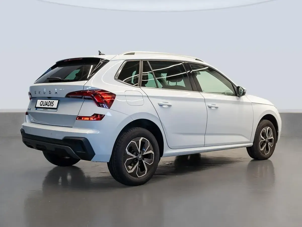 Usado Skoda Kamiq Selection 116 CV (85 kW) 2025 Blanco SUV