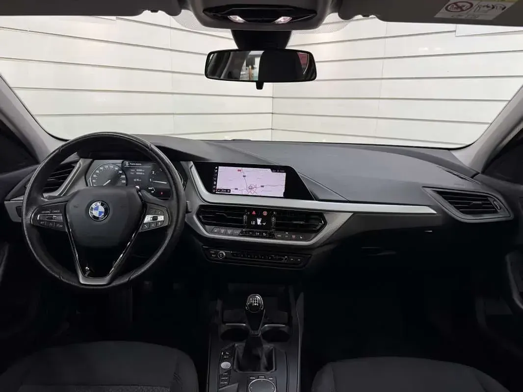 Usado BMW 118 140 CV (102 kW) 2019 Negro Utilitario