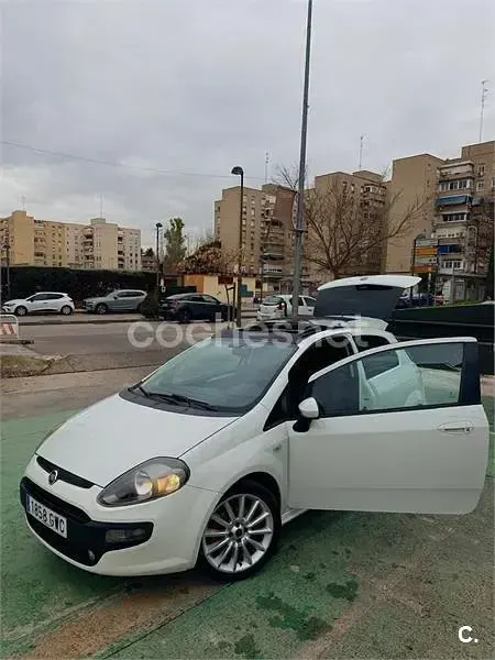 Usado Fiat Punto Evo Sport 95 CV (69 kW) 2010 Blanco Utilitario