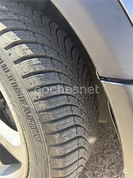 Usado Volvo C30 Momentum 109 CV (80 kW) 2010 Negro Utilitario